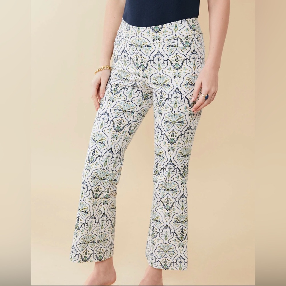 👖 Spartina 449 Maren Kick Flare Pants in the Hamilton Rug Cream pattern